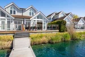 Lakeside house- click for photo gallery